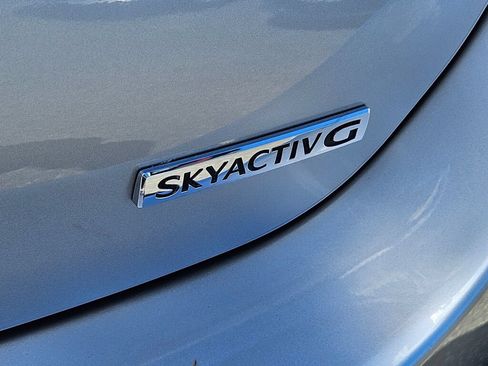 Used 2019 MAZDA MAZDA3 Sedan FWD image 10