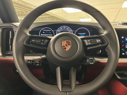 New 2025 Porsche Cayenne Coupe image 24