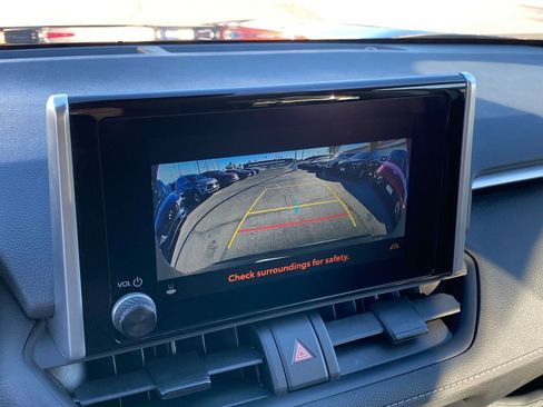 Used 2025 Toyota RAV4 LE image 17