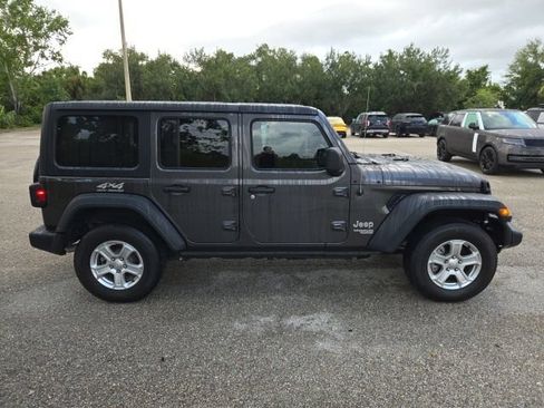 Used 2019 Jeep Wrangler Unlimited Sport S AWD/4WD image 6