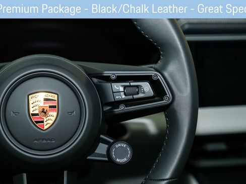 Used 2025 Porsche Macan 4S Electric AWD/4WD image 40