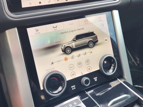 Used 2020 Land Rover Range Rover HSE image 18