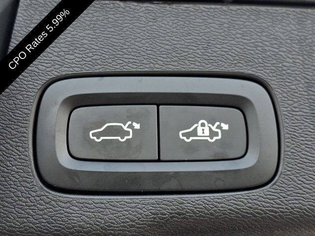 Certified 2024 Volvo XC60 B5 Plus w/ Protection Package Premier AWD/4WD image 32