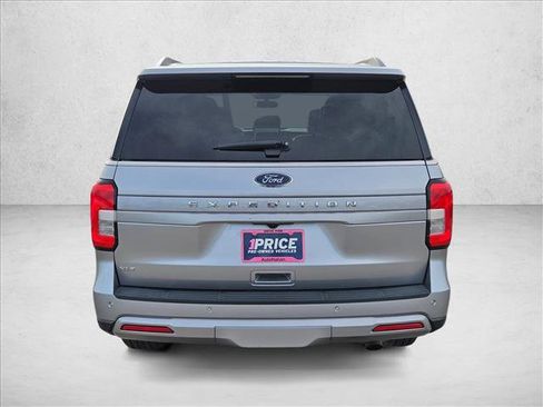 Used 2024 Ford Expedition XLT image 7