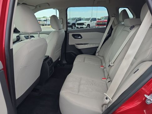 Used 2025 Nissan Rogue SV AWD/4WD image 19