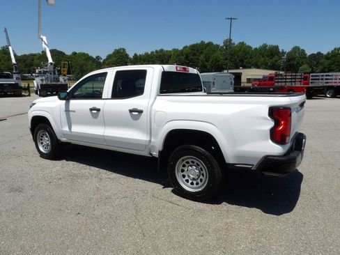 Used 2023 Chevrolet Colorado W/T RWD image 4