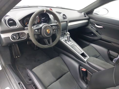 Certified 2022 Porsche 718 Cayman GT4 RWD image 4