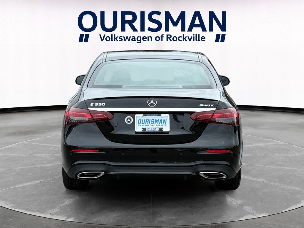 Used 2023 Mercedes-Benz E 350 4MATIC Sedan image 5