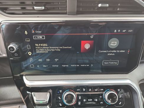 Used 2025 GMC Sierra 2500 Denali w/ Denali Reserve Package AWD/4WD image 12