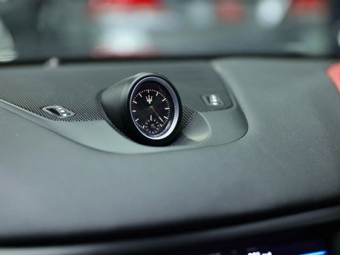 Used 2018 Maserati Levante S GranSport image 40