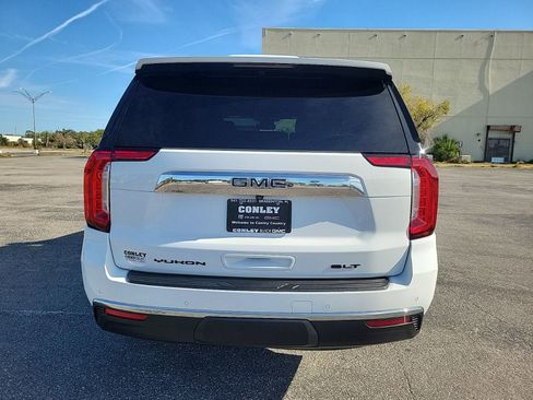 Used 2023 GMC Yukon SLT w/ SLT Premium Package image 7