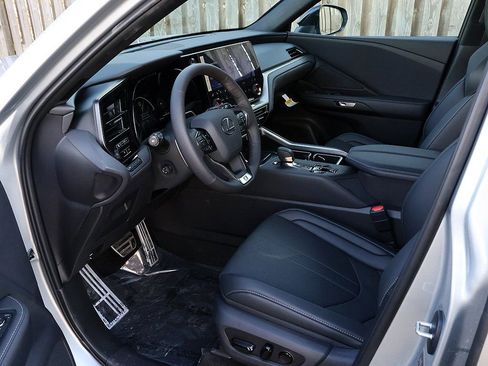 New 2026 Lexus TX 500h AWD image 14