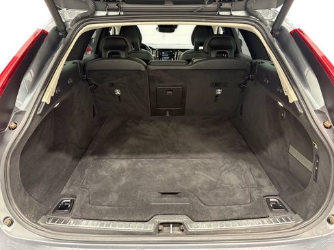 Used 2018 Volvo V90 T6 Cross Country w/ Convenience Package AWD/4WD image 13