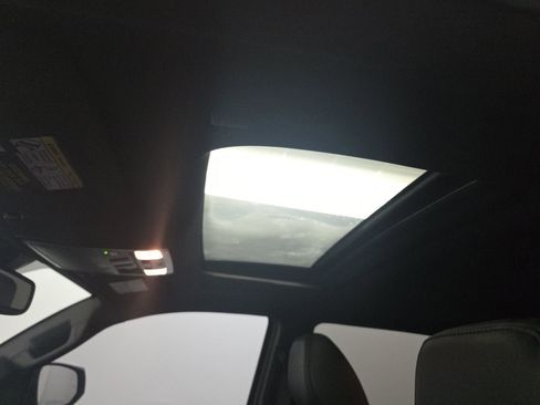 Used 2022 Toyota Tacoma TRD Off-Road image 14