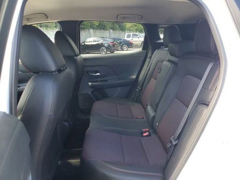 Used 2026 Nissan Kicks SR FWD image 5