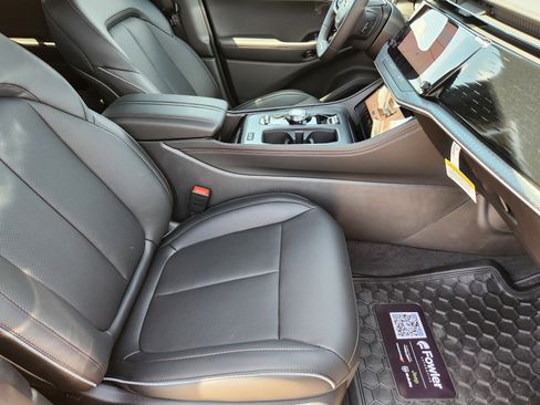 New 2025 Jeep Wagoneer S Limited image 12