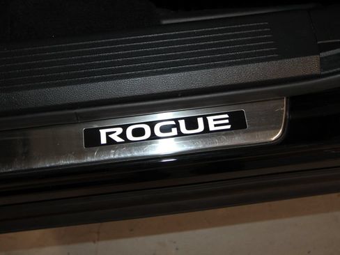 Used 2023 Nissan Rogue Platinum w/ Platinum Premium Package AWD/4WD image 7