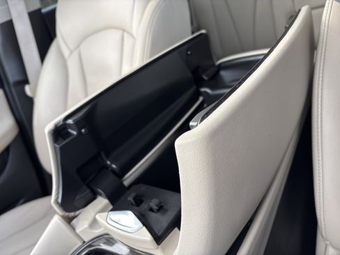 Used 2019 Buick Envision Essence image 29