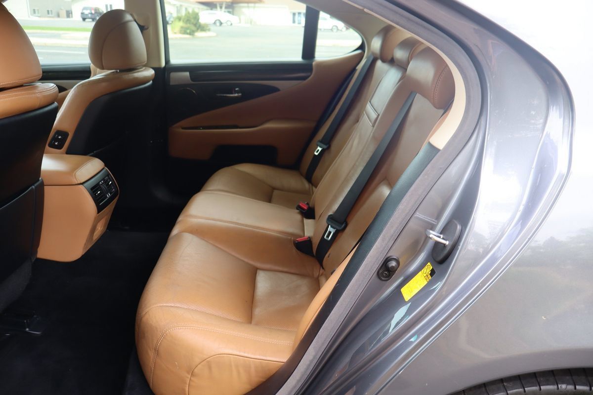 Used 2014 Lexus LS 460 AWD w/ Comfort Package image 20