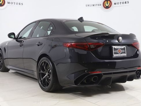 Used 2018 Alfa Romeo Giulia Quadrifoglio w/ Driver Assist Dynamic Package RWD image 4