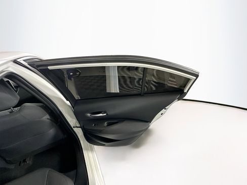 Used 2021 Toyota Corolla LE w/ Carpet Mat Package (TMS) image 29