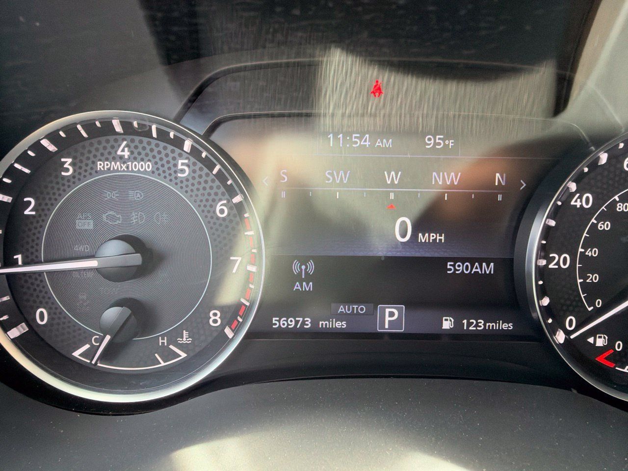 Used 2024 Nissan Armada SV AWD/4WD image 10