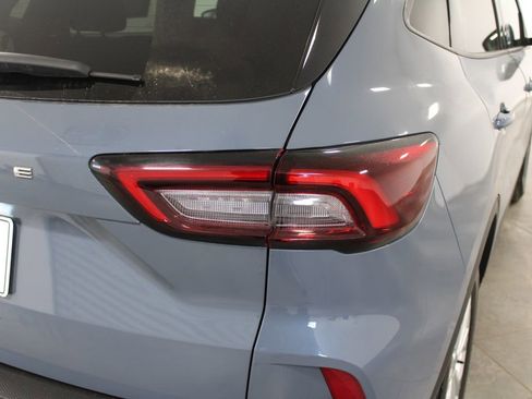 Used 2025 Ford Escape Active image 12