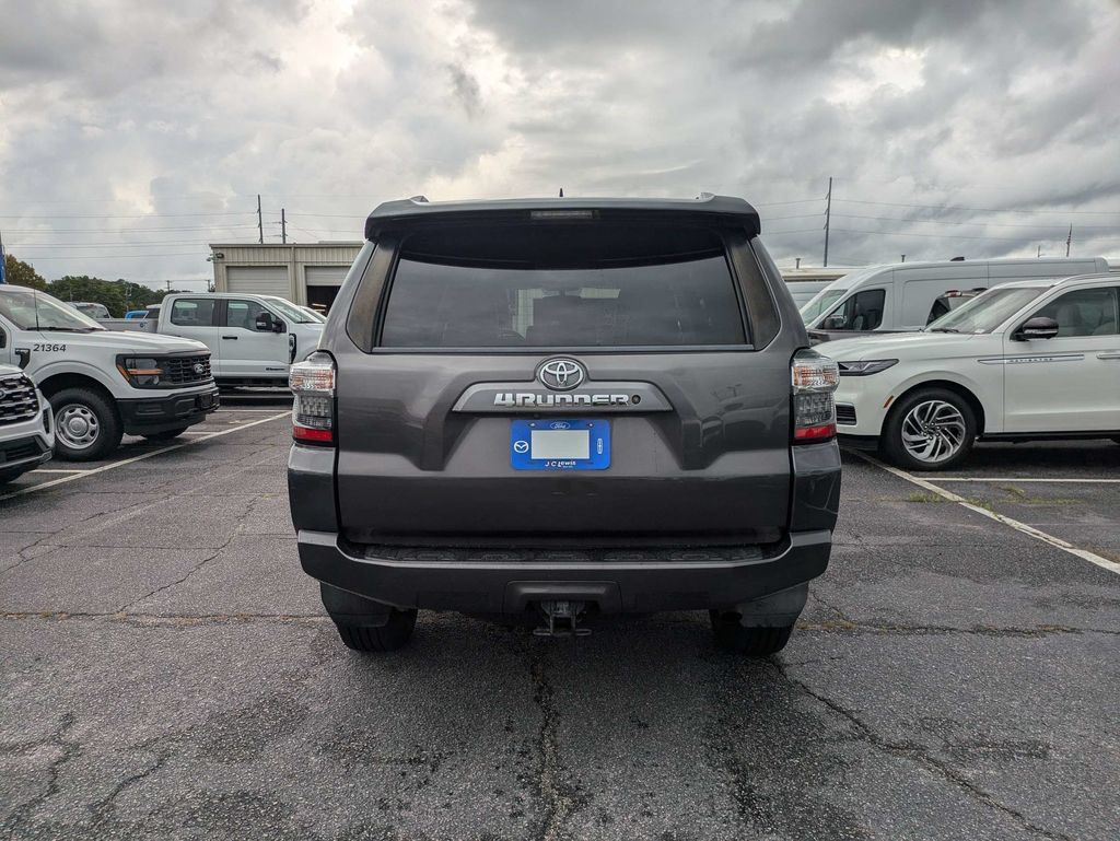 Used 2018 Toyota 4Runner SR5 Premium AWD/4WD image 5