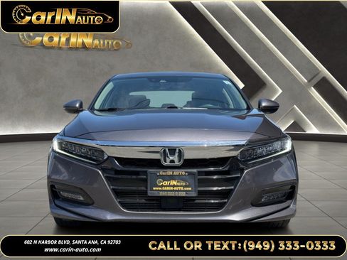 Used 2018 Honda Accord Touring image 2