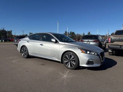 Used 2022 Nissan Altima 2.5 SV w/ SV Premium Package