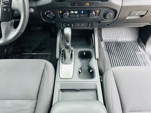 Used 2022 Nissan Frontier SV image 21