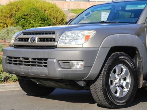 Used 2003 Toyota 4Runner SR5 RWD image 9