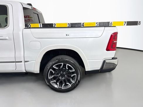 Used 2025 RAM 1500 Limited AWD/4WD image 17