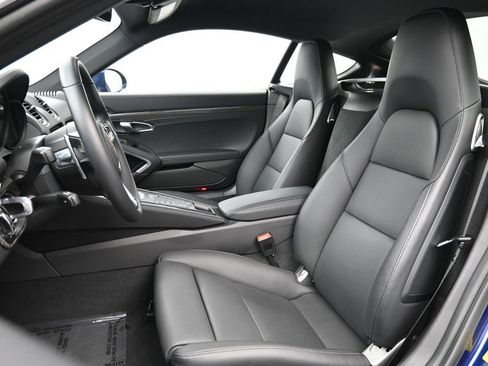 Certified 2025 Porsche 718 Cayman S RWD image 5