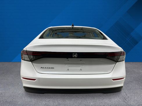New 2025 Honda Accord SE image 5