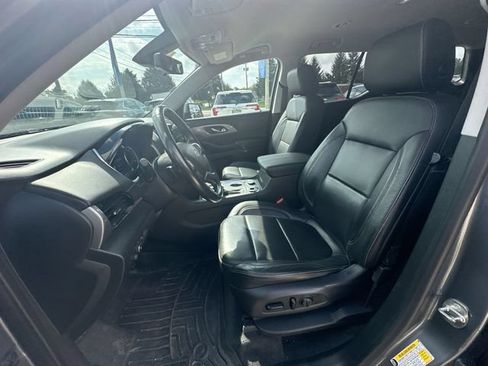 Used 2020 Chevrolet Traverse RS w/ LPO, 'HIT The Road' Package AWD/4WD image 21