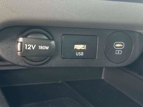 Used 2024 Hyundai Elantra SEL w/ Convenience Package FWD image 24