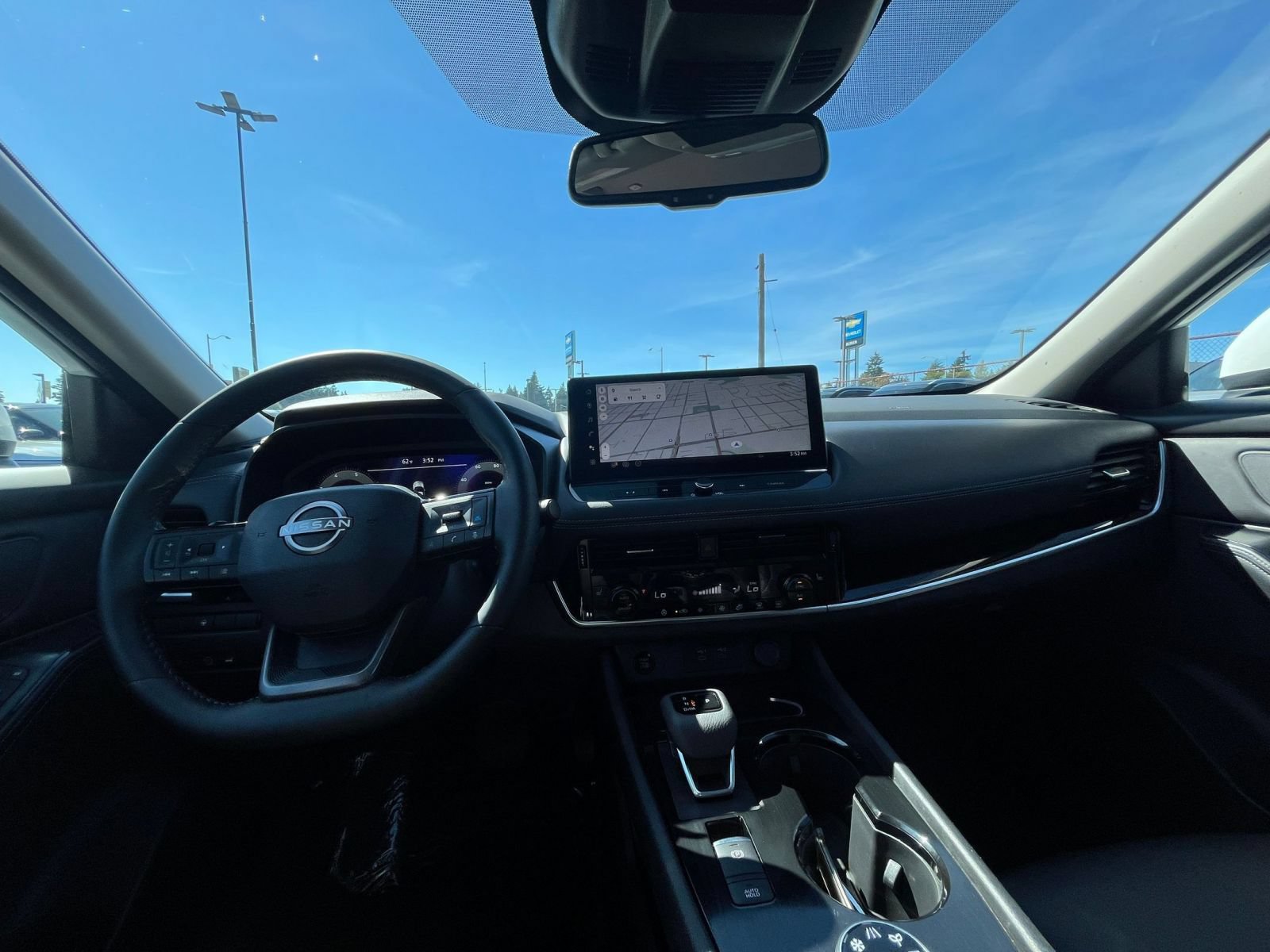 Used 2026 Nissan Rogue SL AWD/4WD image 35