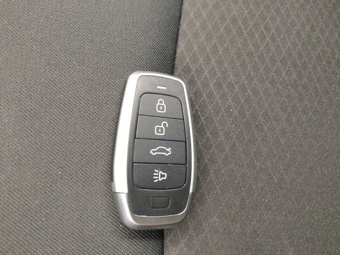 Used 2022 Chevrolet Malibu LS w/ Driver Confidence Package II FWD image 32