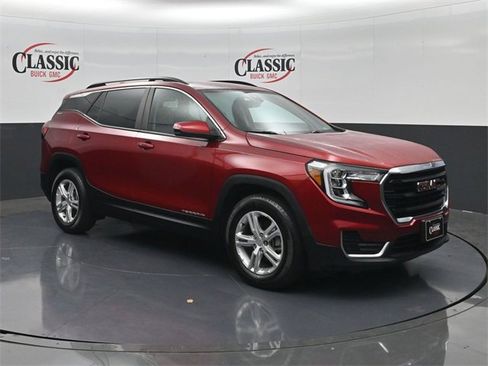 Used 2023 GMC Terrain SLE w/ Driver Convenience Package image 5