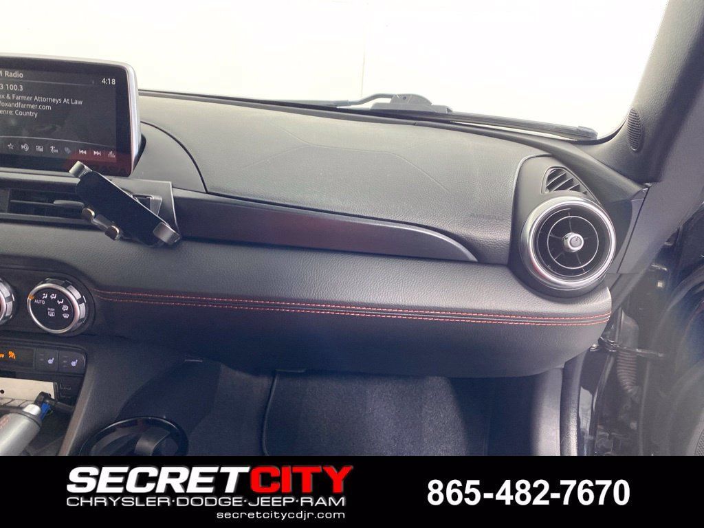 Used 2019 FIAT 124 Spider Abarth w/ Navigation & Sound Group RWD image 29