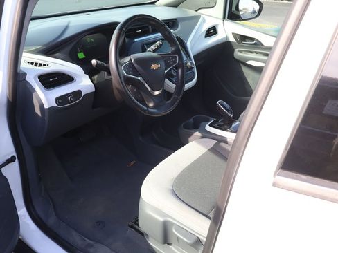 Used 2018 Chevrolet Bolt LT image 8