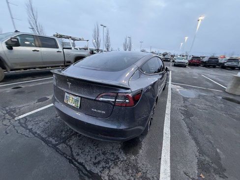 Used 2022 Tesla Model 3 Performance image 8