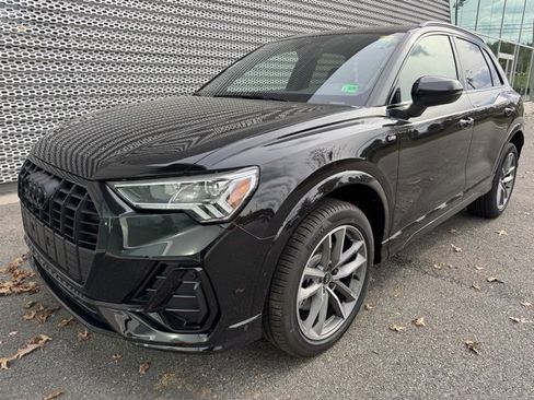 New 2025 Audi Q3 2.0T Premium image 1