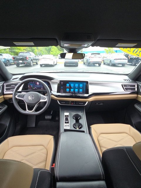 Used 2024 Volkswagen Atlas Cross Sport SE AWD/4WD image 14