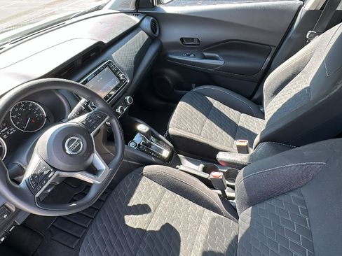 Used 2021 Nissan Kicks S FWD image 20