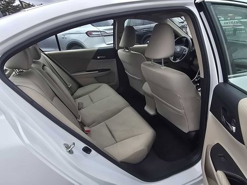 Used 2015 Honda Accord LX image 40