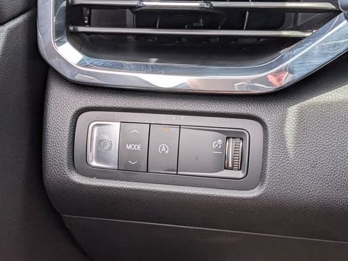 Used 2025 GMC Acadia Elevation FWD image 24