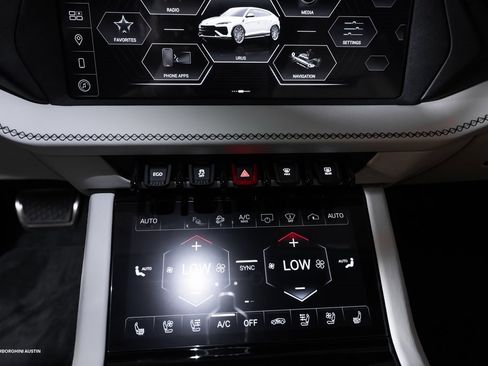 New 2025 Lamborghini Urus SE image 30