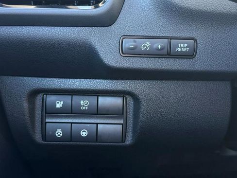 Certified 2025 Nissan Leaf SV Plus image 24